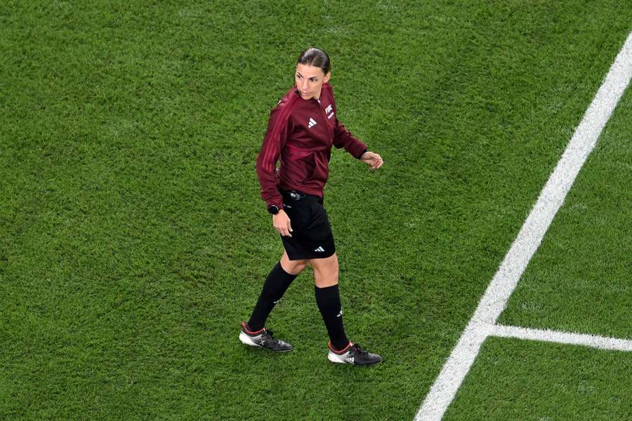 La francesa Stéphanie Frappart hará historia al arbitrar el Alemania-Costa Rica