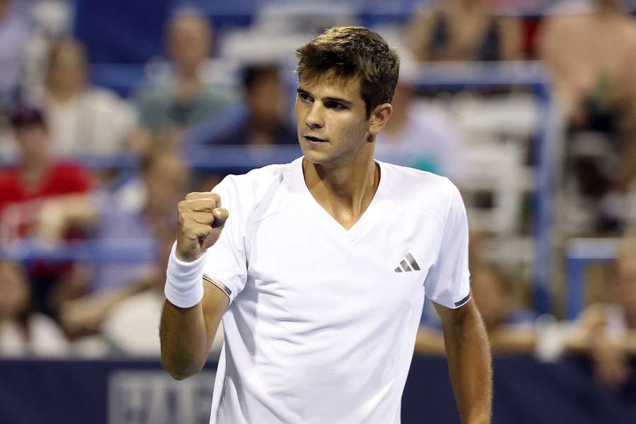 Sigue el tenis en directo en Flashscore Sigue el tenis en directo en Flashscore