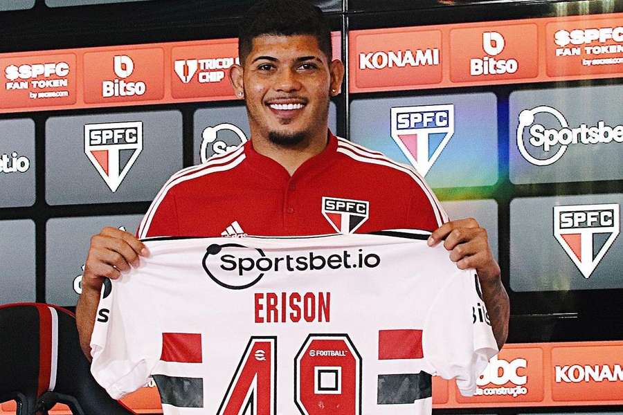 Erison com a camisola do São Paulo