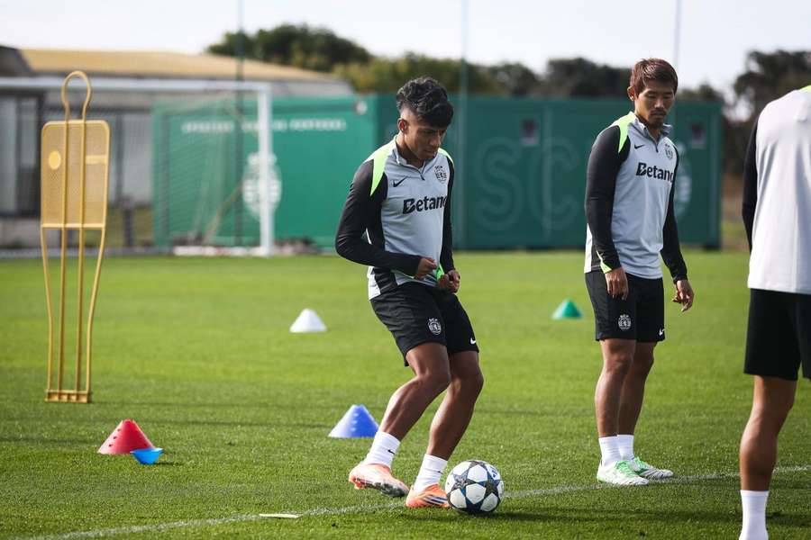 Alisson e Morita no treino do Sporting Alisson e Morita no treino do Sporting