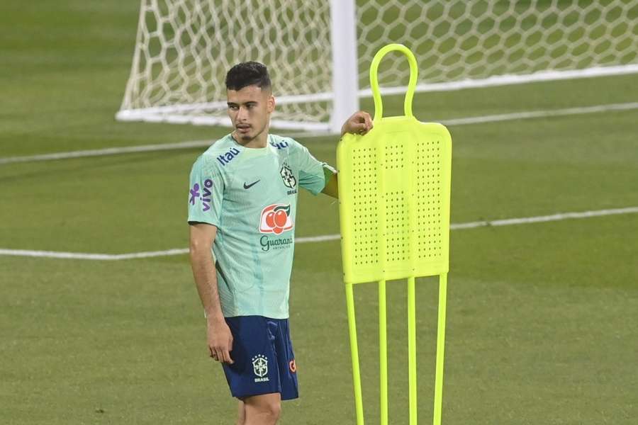 Nas redes sociais, começou a circular um vídeo no qual Neymar reage com surpresa à inclusão de Martinelli