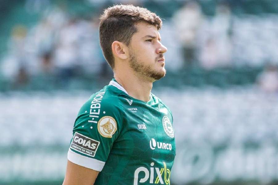 Hugo, de 26 anos, esteve em campo em 41 jogos do Goiás na última temporada