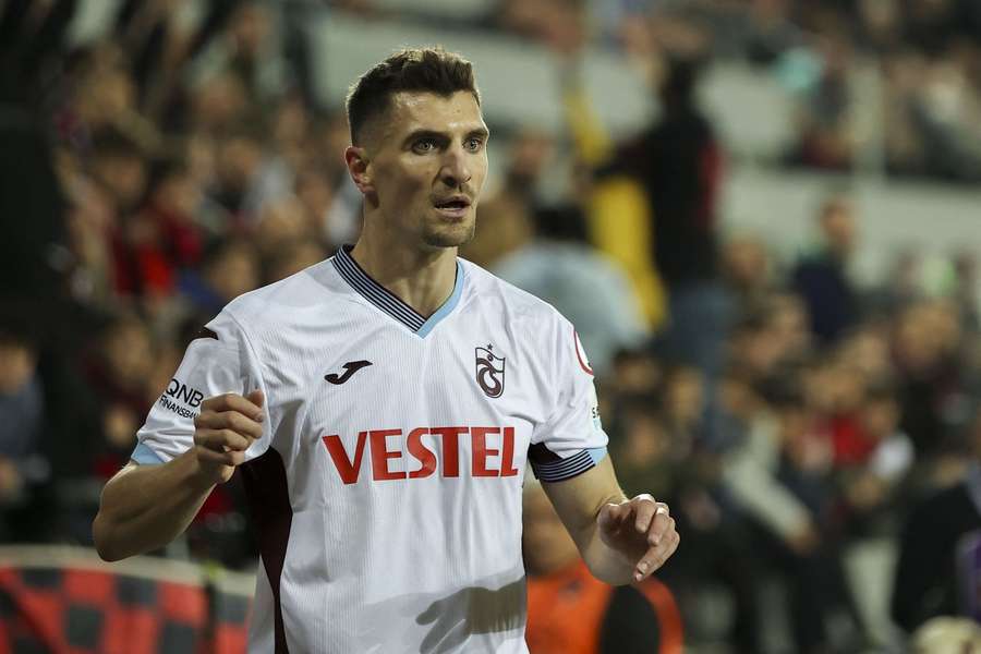 Meunier odehrál v Turecku 19 soutěžních zápasů.