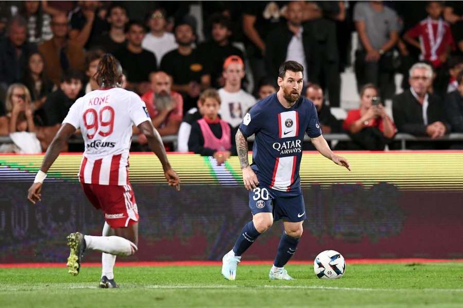 Messi brilhou em nova vitória 'protocolar' do PSG pela Ligue 1