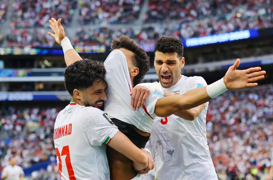 Taremi em Egito 1x1 Irã, pela Copa do Mundo