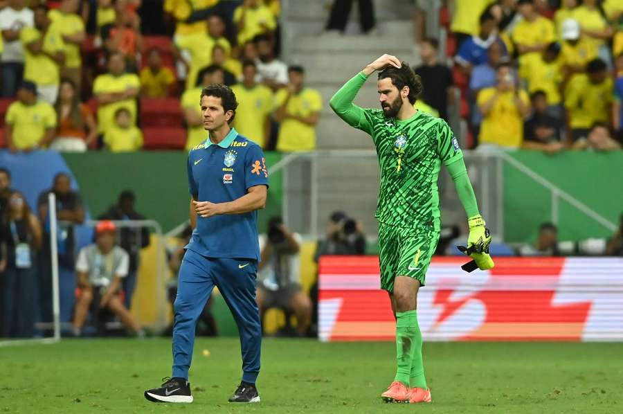 Liverpool and Brazil doc offer more details on Alisson injury