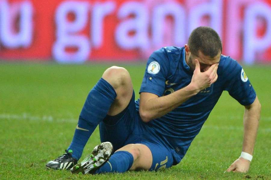 Atual Bola de Ouro, Benzema sofreu uma lesão no quadríceps e está fora da Copa do Catar