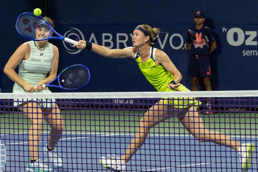 Linda Nosková a Marie Bouzková si v Cincinnati zahrají o titul. Linda Nosková a Marie Bouzková si v Cincinnati zahrají o titul.