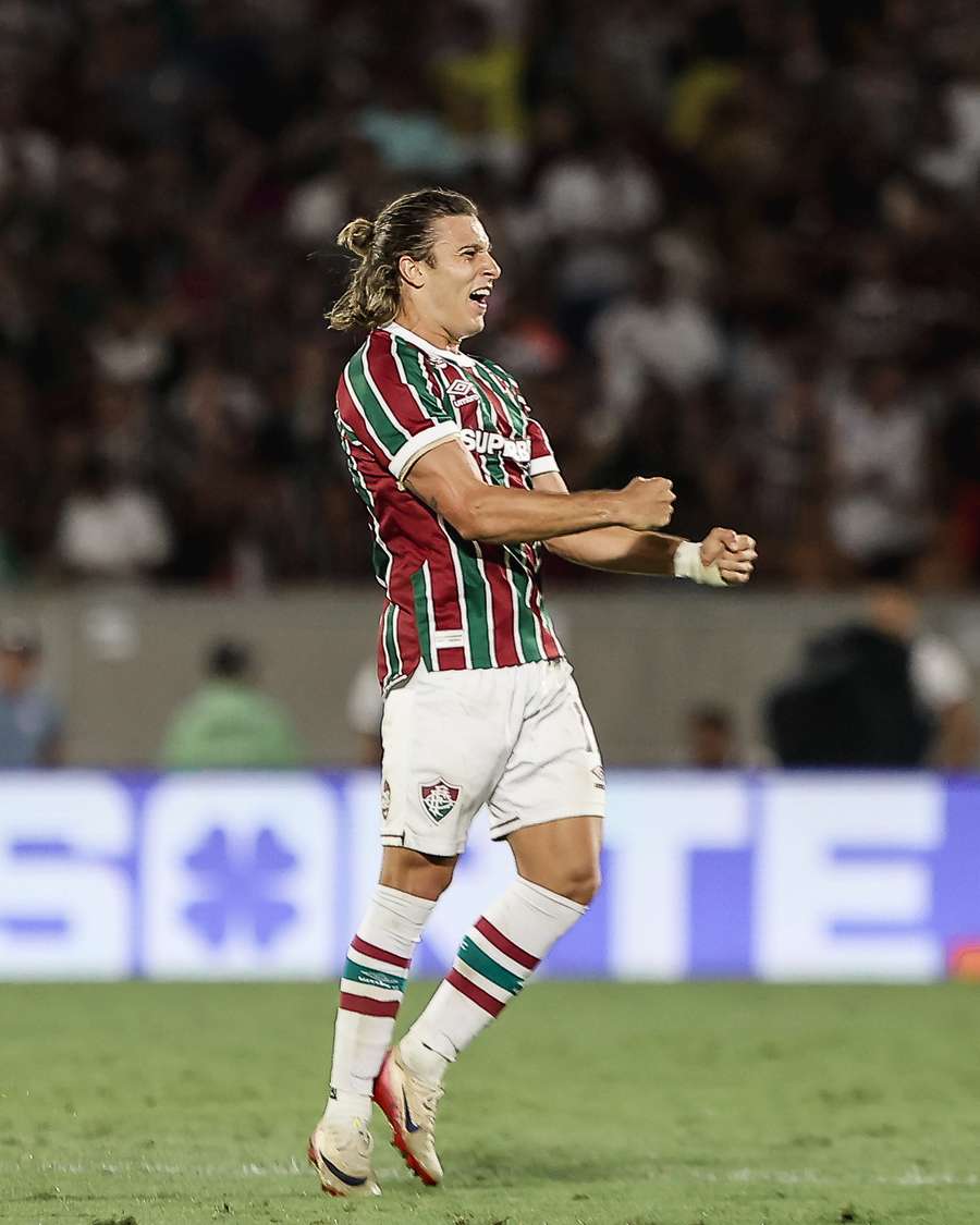 Canobbio fez o primeiro gol do Fluminense em vitória no Maracanã Canobbio fez o primeiro gol do Fluminense em vitória no Maracanã
