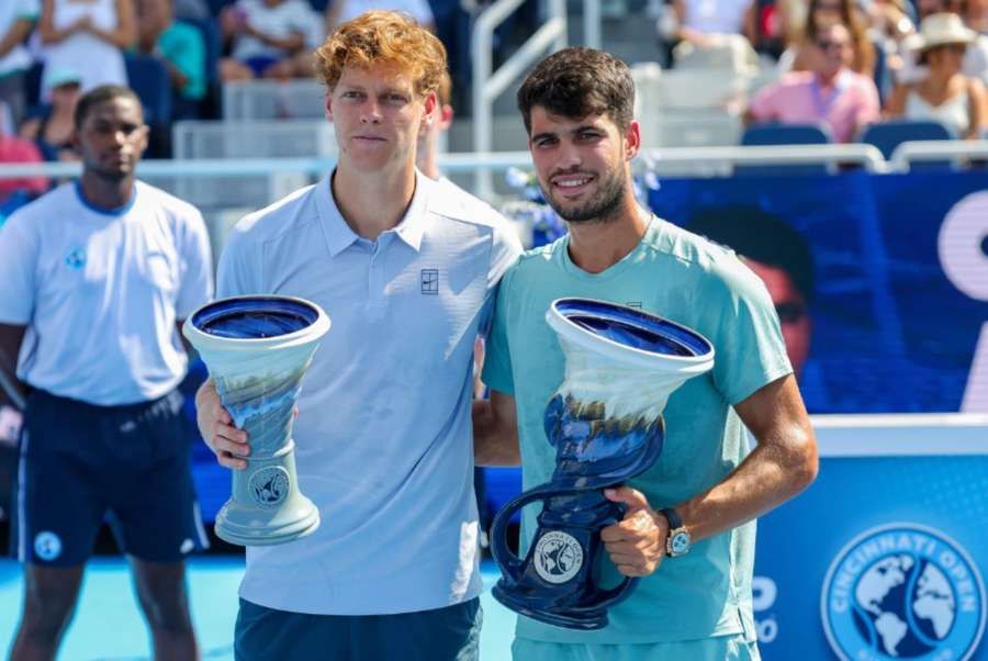 Sinnerovi s Alcarazem přišli o bonusy. Sinnerovi s Alcarazem přišli o bonusy.