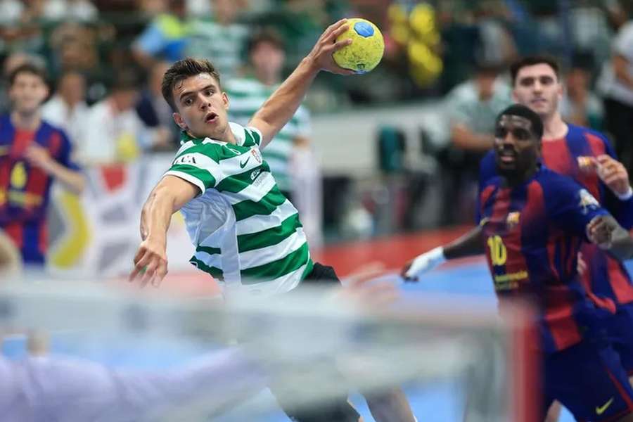Sporting perdeu com o Barcelona no desempate por livres de sete metros
