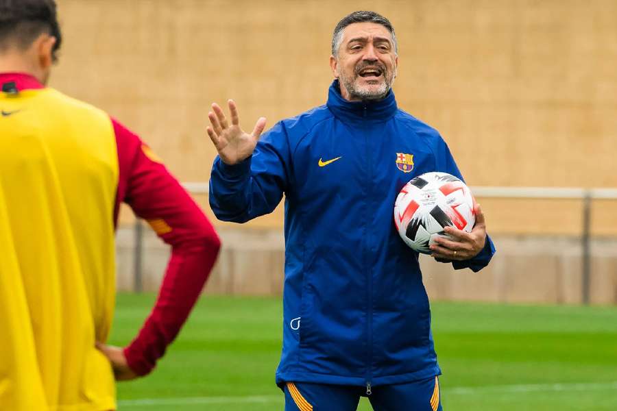 García Pimienta, en sus tiempos de entrenador del Barcelona B