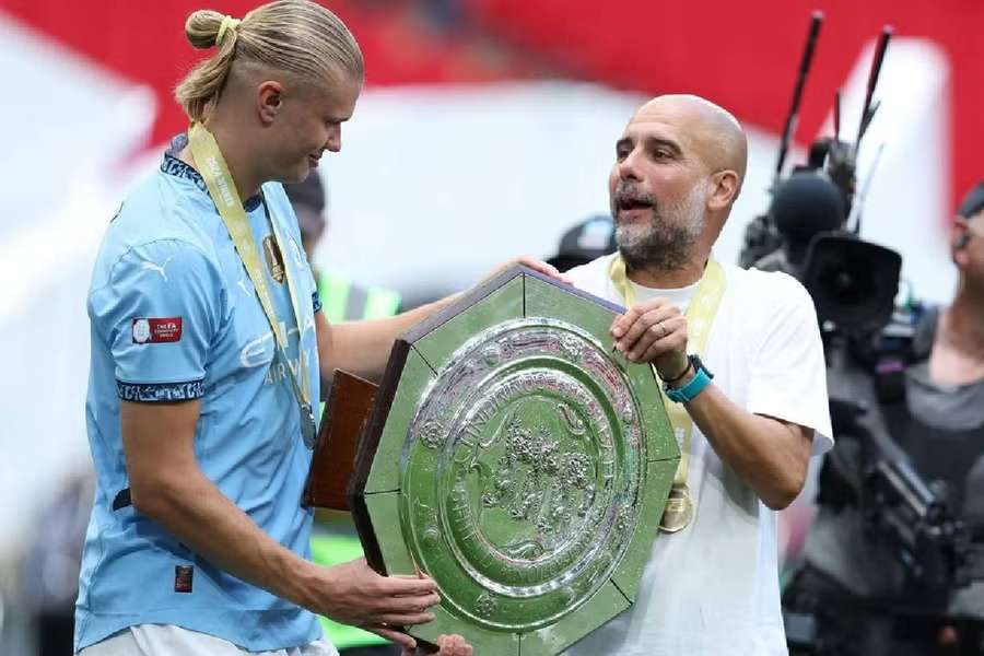 Haaland y Guardiola con la Community Shield