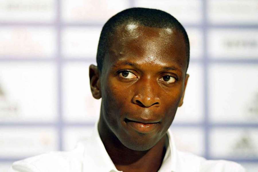 Romeo Castelen during his presentation as new HSV player in 2007
