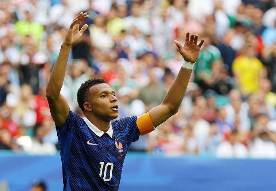 Mbappé a remporté le Soulier d’Or du Mondial et est devenu le meilleur buteur de l’histoire de la compétition Mbappé a remporté le Soulier d’Or du Mondial et est devenu le meilleur buteur de l’histoire de la compétition