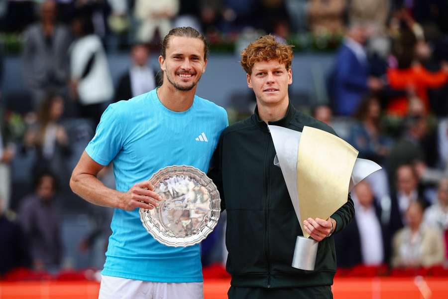 Zverev i Sinner po finale turnieju w Madrycie Zverev i Sinner po finale turnieju w Madrycie
