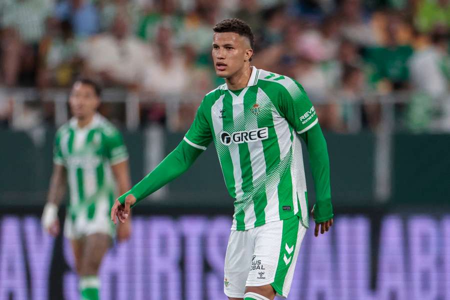 Deossa durante um amigável do Betis este verão Deossa durante um amigável do Betis este verão
