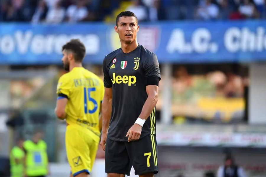 Ronaldo com a camisola da Juuventus Ronaldo com a camisola da Juuventus