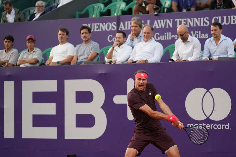 Alexander Zverev celebra un exitoso debut en el torneo ATP de Buenos Aires.