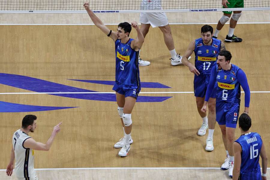 A alegria dos jogadores italianos na final contra a Bulgária
