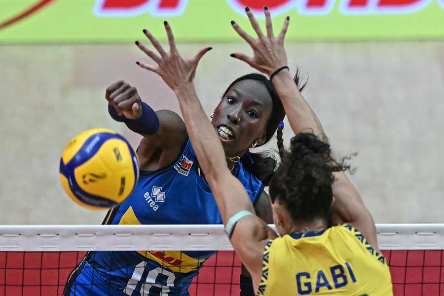 Egonu in azione