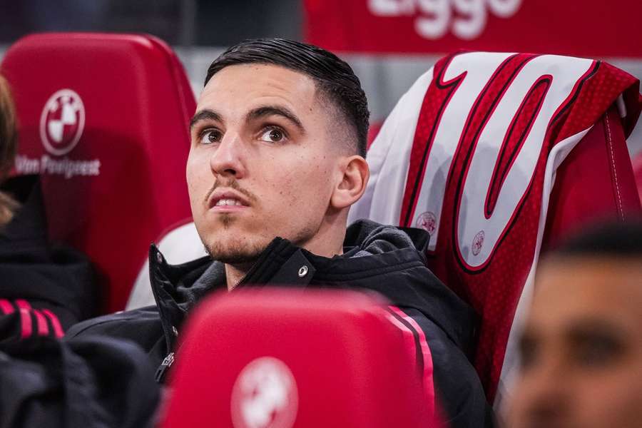 Oscar Gloukh spent most of March on the Ajax bench Oscar Gloukh spent most of March on the Ajax bench