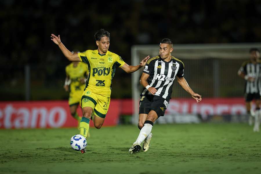Galo virou após mudanças no segundo tempo