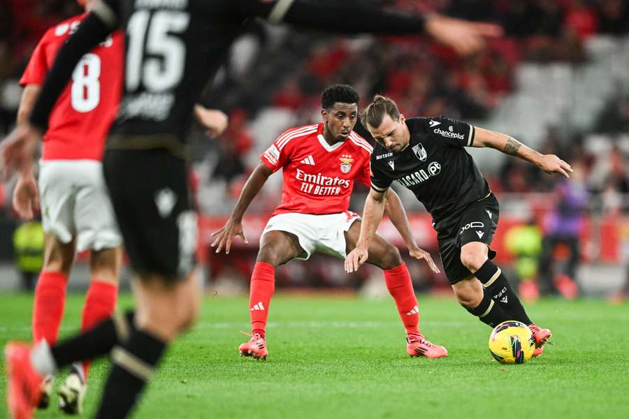 Leandro Barreiro em duelo com Samu