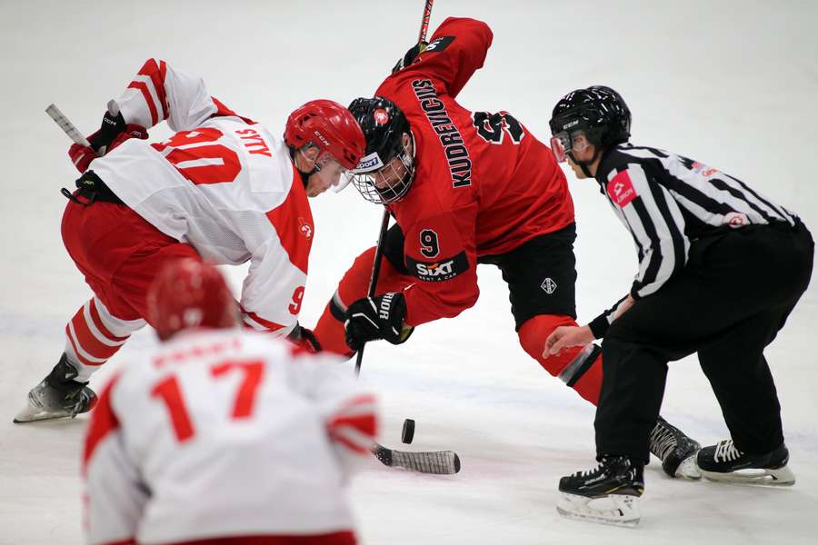 W Kownie polscy hokeiści ponownie lepsi od Litwinów, świetny debiut bramkarza W Kownie polscy hokeiści ponownie lepsi od Litwinów, świetny debiut bramkarza