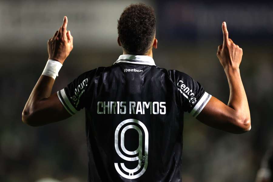 Chris Ramos comemora primeiro gol com a camisa do Botafogo Chris Ramos comemora primeiro gol com a camisa do Botafogo