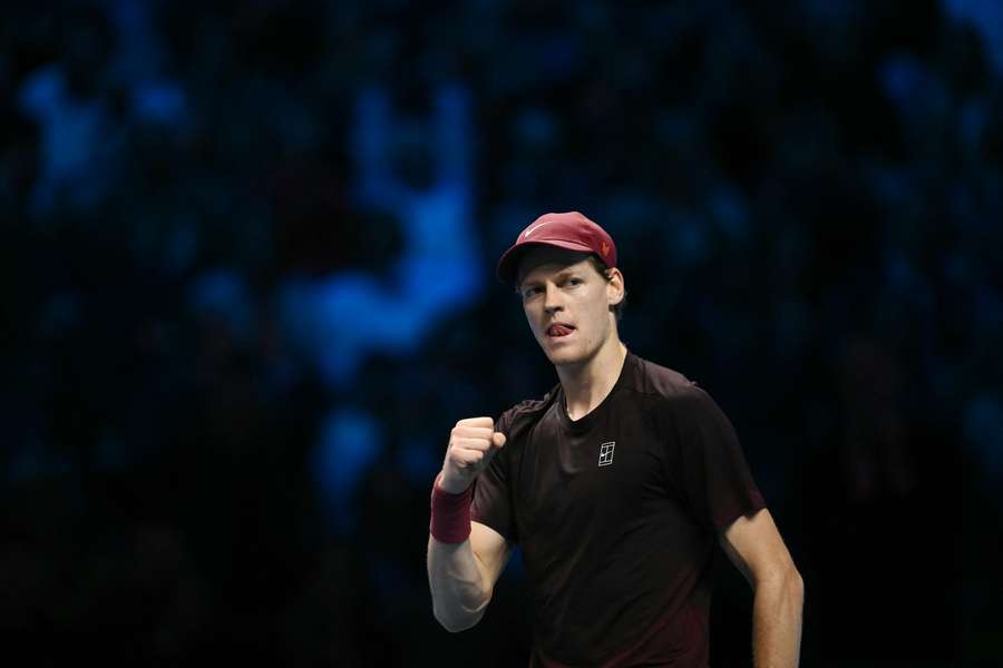 Jannik Sinner ist nun seit 29 Spielen auf Hallen-Hartplätzen ungeschlagen Jannik Sinner ist nun seit 29 Spielen auf Hallen-Hartplätzen ungeschlagen