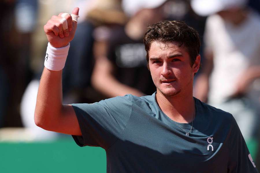Fonseca sort facilement Berrettini et rejoint les quarts à Monte Carlo Fonseca sort facilement Berrettini et rejoint les quarts à Monte Carlo