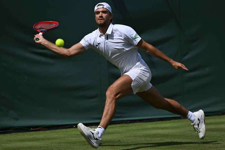 Tomáš Macháč zápas druhého kola Wimbledonu nezvládl.