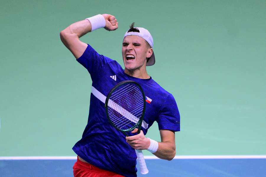 Mensik célébrant sa victoire ce jeudi.