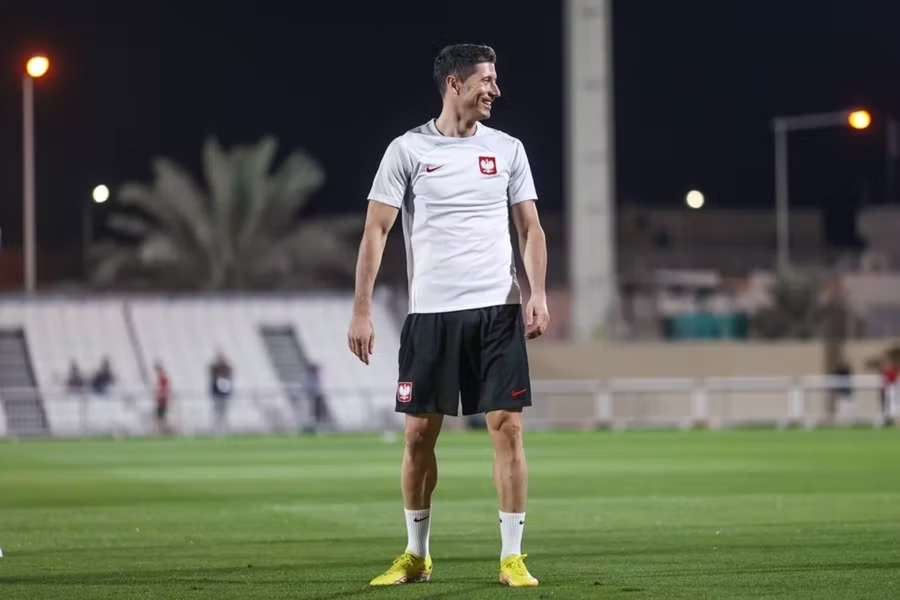 Lewandowski entrena con Polonia