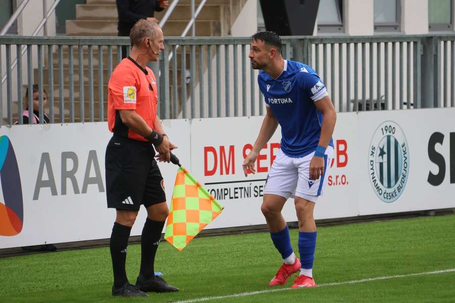 Rezerva Baníku Ostrava sice ve druhé lize baví fotbalem, ale výsledkově se jí nevede. Rezerva Baníku Ostrava sice ve druhé lize baví fotbalem, ale výsledkově se jí nevede.