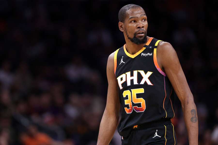 Kevin Durant adquiriu participação minoritária no Paris Saint-Germain