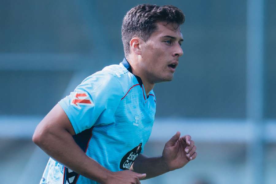 El Celta premia a su canterano Manu Fernández con una ficha profesional