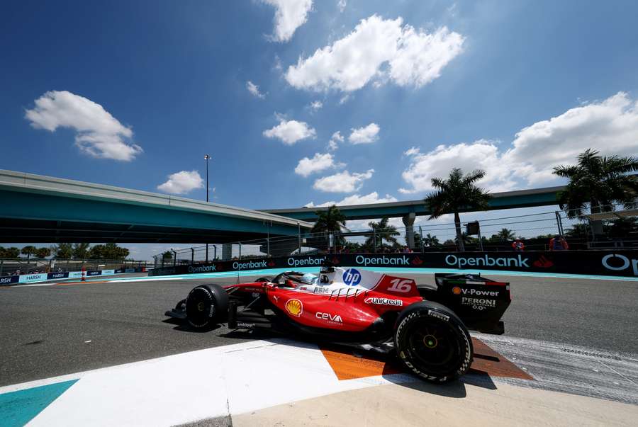 Charles Leclerc během tréninku v Miami.