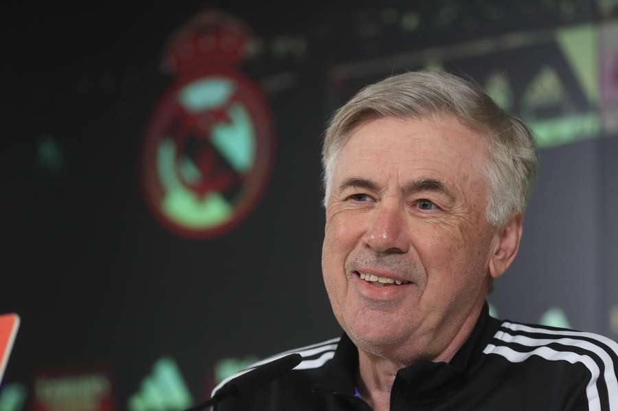 Carlo Ancelotti staat met Real Madrid op een 1-0 achterstand uit de heenwedstrijd