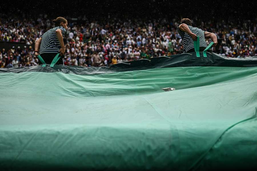 Wimbledon chiefs play down fears over damp grass on Centre Court