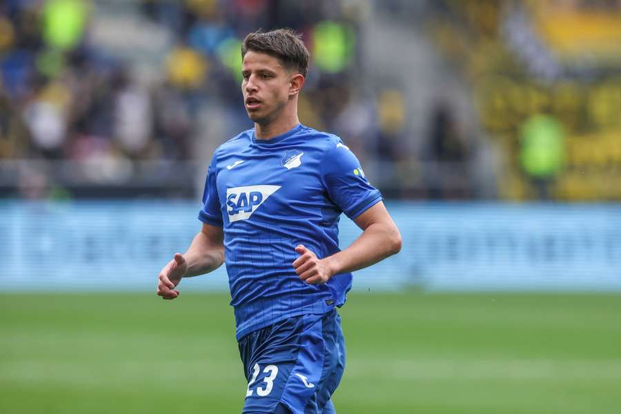 Adam Hložek už může nastoupit za Hoffenheim.