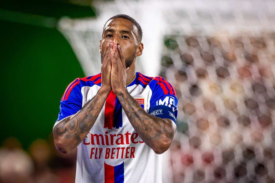 Tolisso falhou uma grande penalidade Tolisso falhou uma grande penalidade