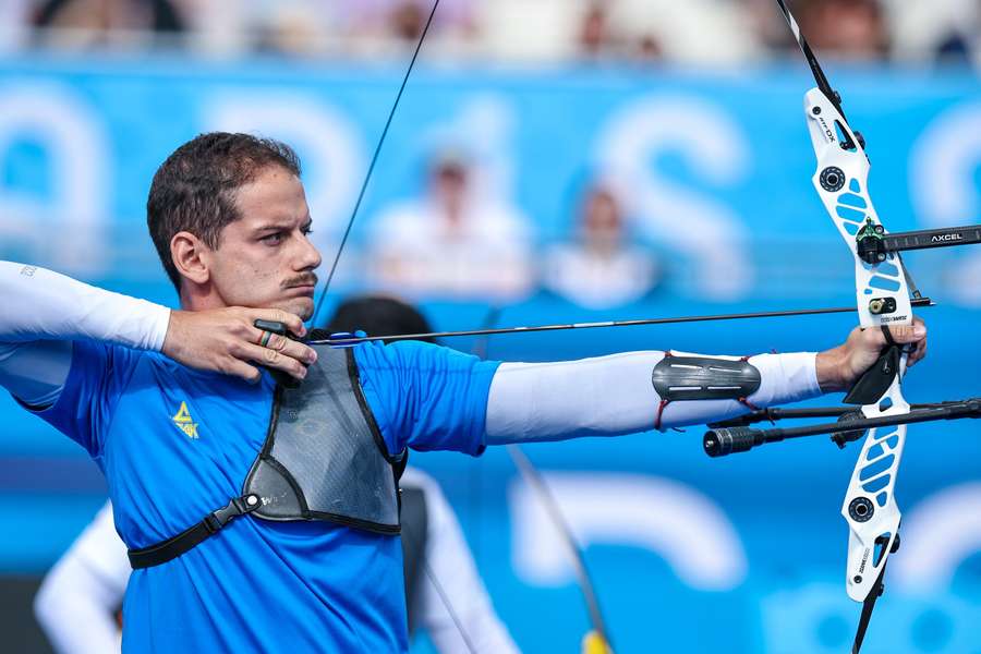 Marcus D'Almeida caiu nas oitavas de final em Paris