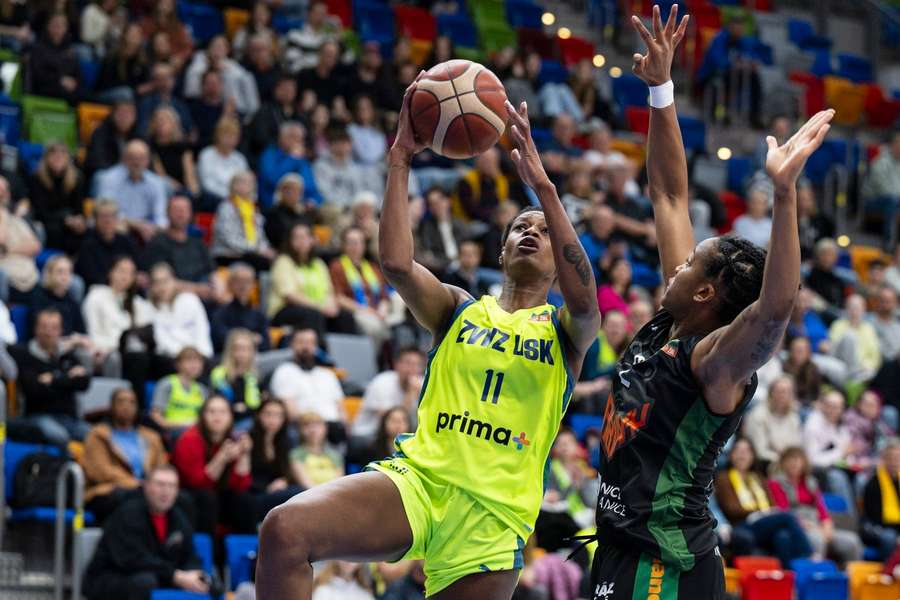 Basketbalistky USK Praha znovu ovládly basketbalovou ligu.
