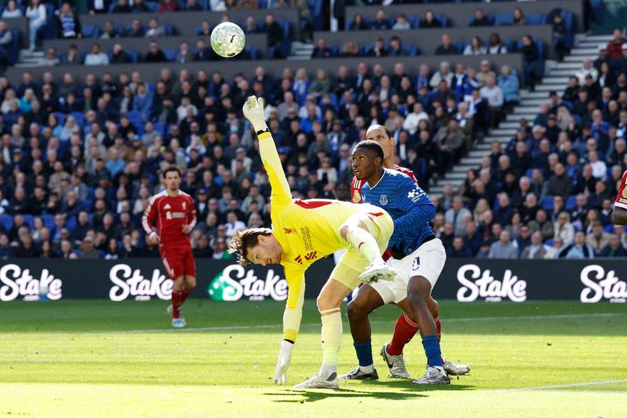 Moyes "wants more" from Everton striker Barry