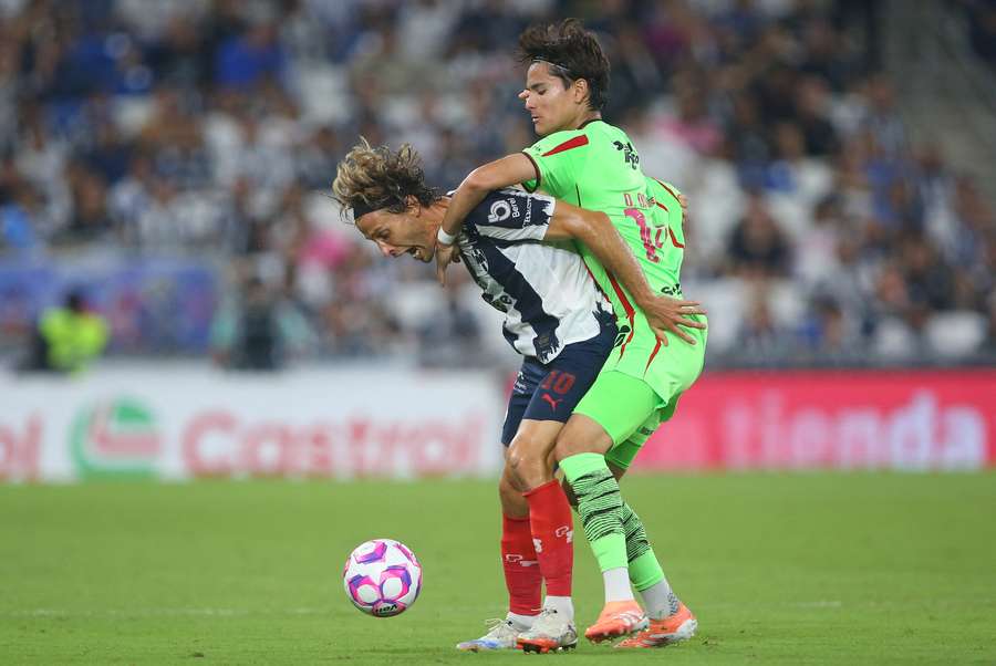 Canales, protagonista en Rayados Canales, protagonista en Rayados