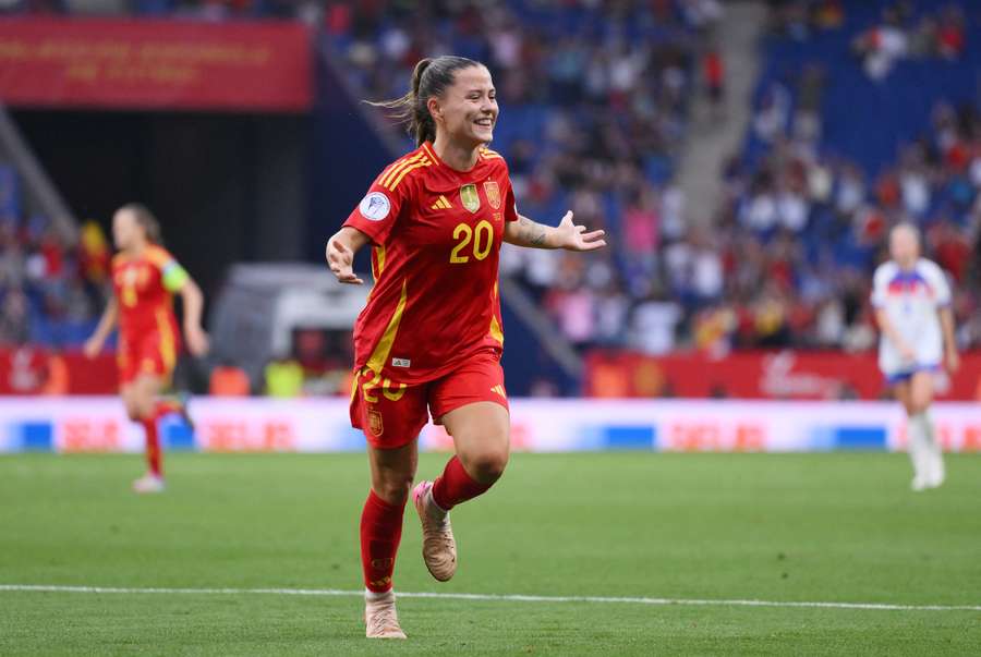 Spain's Claudia Pina celebrates scoring against England