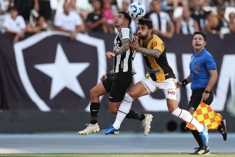 Santiago Rodríguez foi titular em Botafogo x Novorizontino Santiago Rodríguez foi titular em Botafogo x Novorizontino