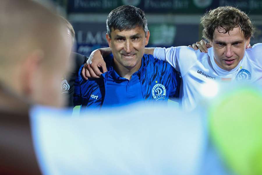 Aleksandr Shagoyko fala aos jogadores